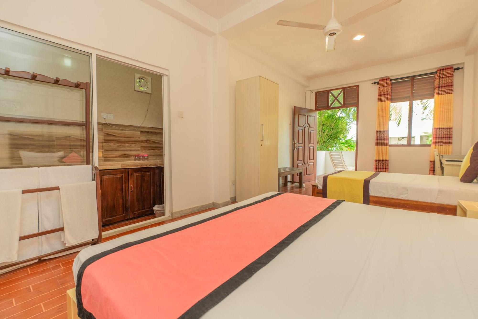 The Calm Of8 Hotel Unawatuna Exterior photo