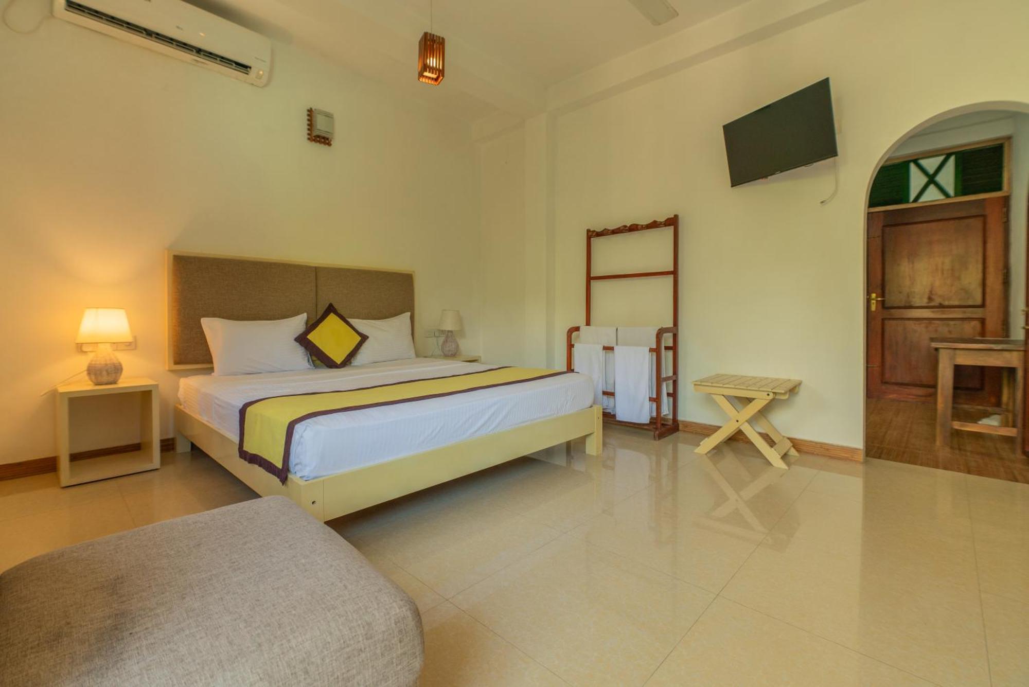 The Calm Of8 Hotel Unawatuna Exterior photo
