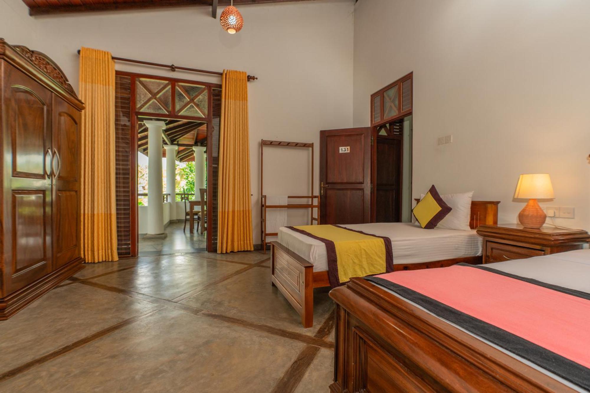 The Calm Of8 Hotel Unawatuna Exterior photo